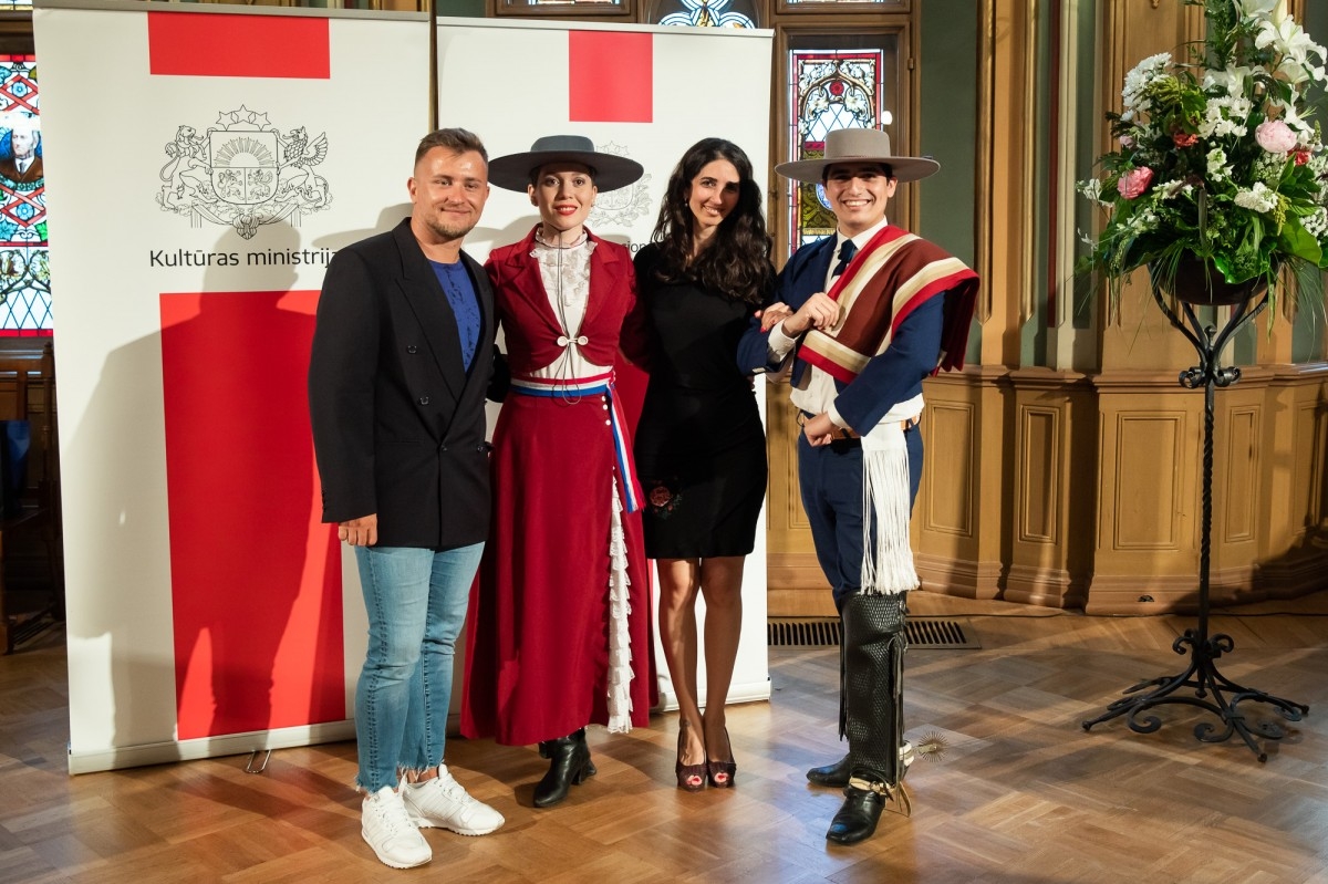 Kultūras ministrijas un Latvijas Nacionālā kultūras centra rīkota pieņemšana par godu IX Starptautiskajam tautas deju festivāla