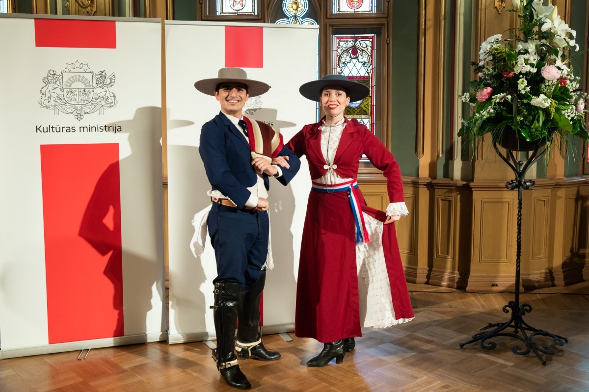 Kultūras ministrijas un Latvijas Nacionālā kultūras centra rīkota pieņemšana par godu IX Starptautiskajam tautas deju festivāla