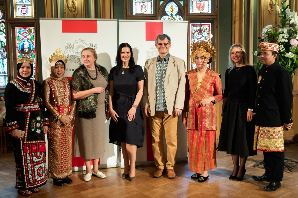 Kultūras ministrijas un Latvijas Nacionālā kultūras centra rīkota pieņemšana par godu IX Starptautiskajam tautas deju festivāla