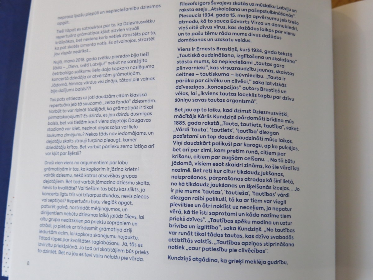 2018. gada Dziesmu un deju svētku grāmata ar DVD: FOTO