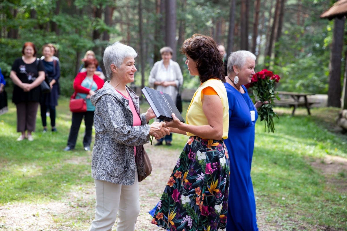 Grāmatas "Dienvidlatgalē austās segas" atvēršanas svētki Brīvdabas muzejā