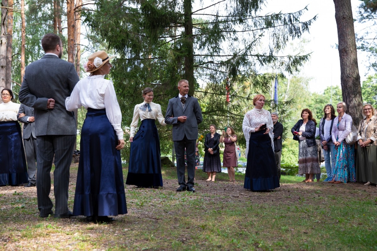 Grāmatas "Dienvidlatgalē austās segas" atvēršanas svētki Brīvdabas muzejā