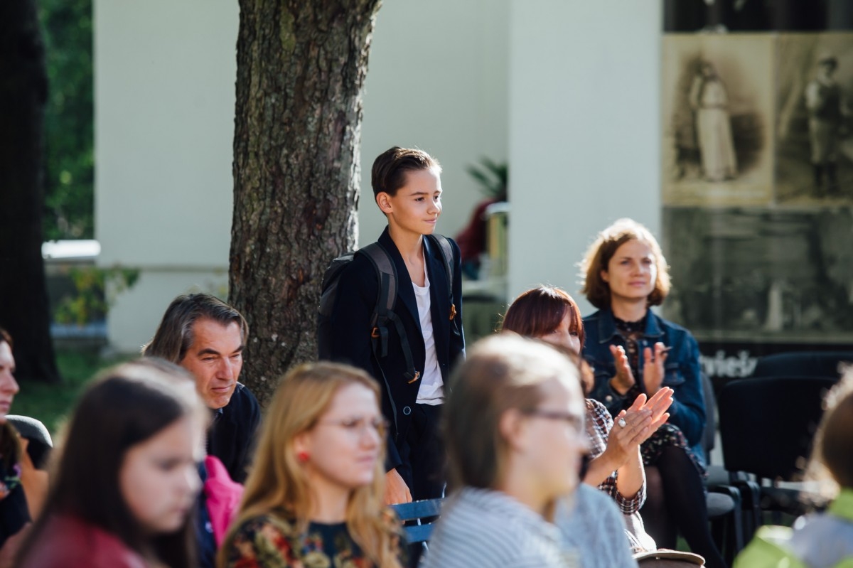 Latvijas mākslas skolu audzēkņu Valsts konkursa laureātu apbalvošana LKA E. Smiļģa Teātra muzejā