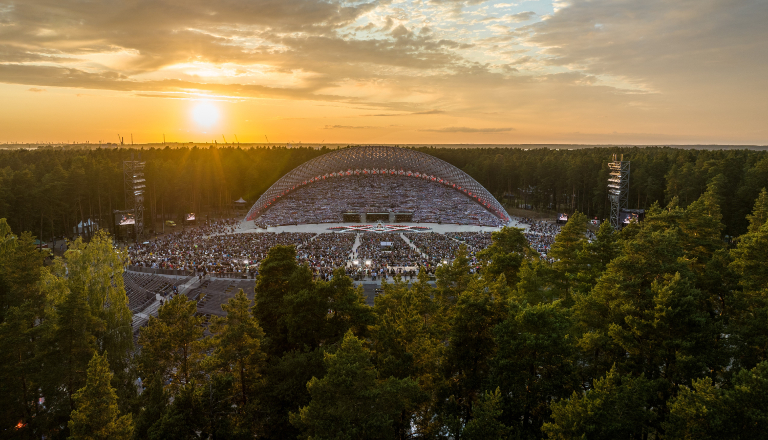Dziesmu svētku estrāde
