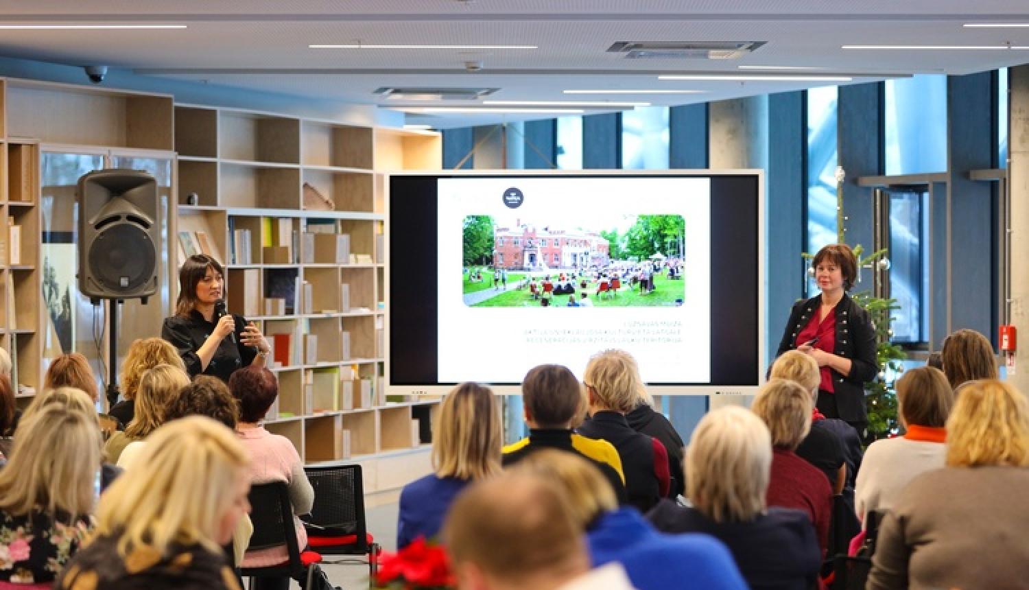 Kursu norise Dziesmusvētku telpā