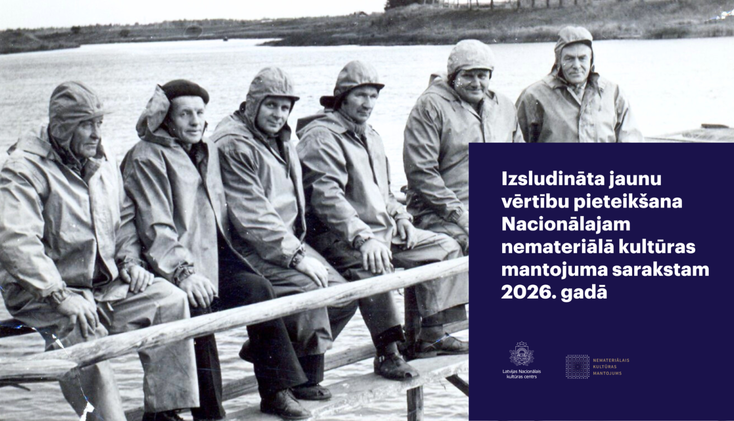 Nēģu ķērāji sēž uz tača