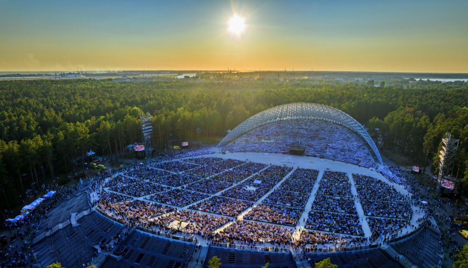 Mežaparka lielā estrāde 