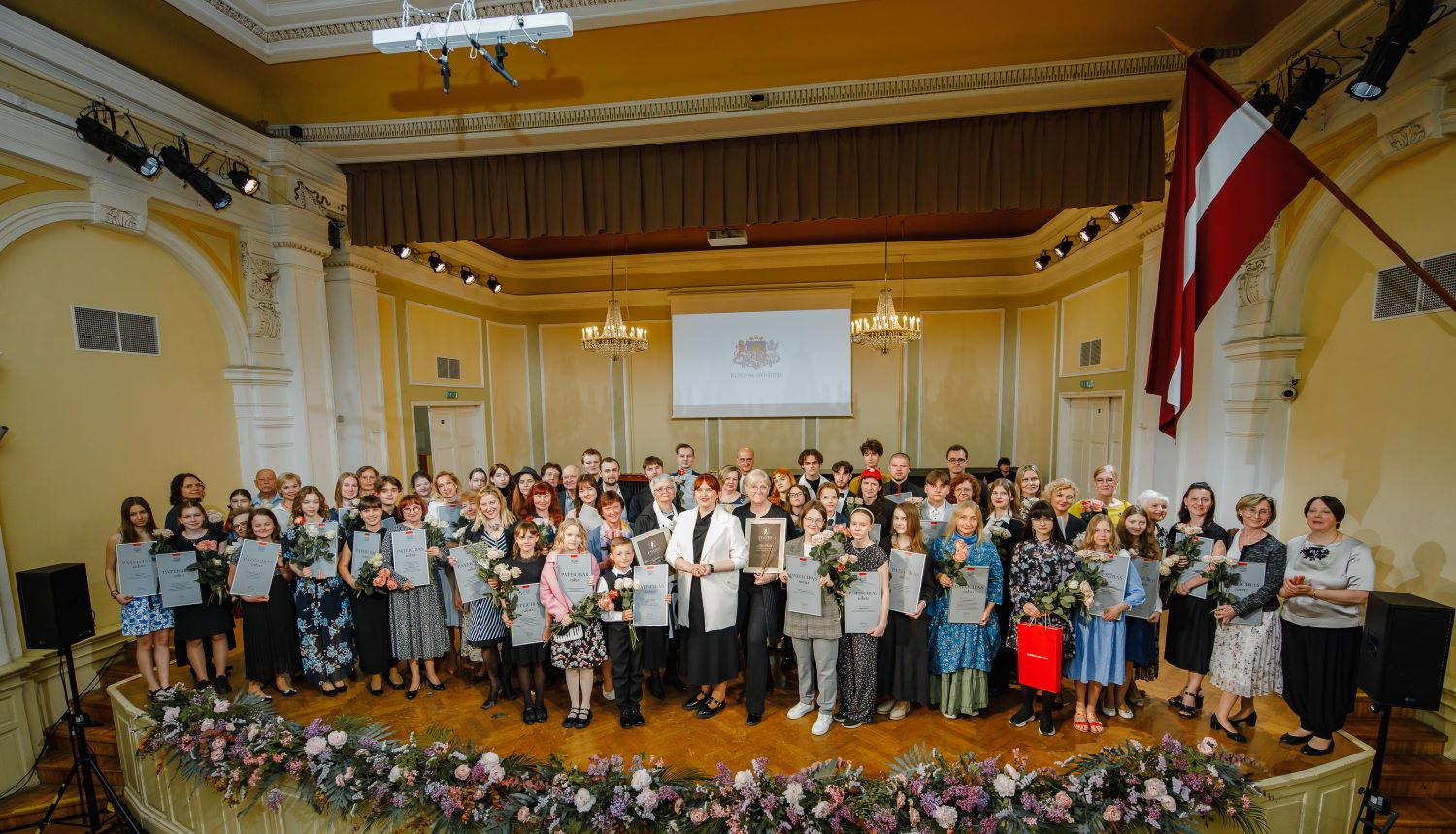 KM apbalvojums un Cimzes balva_kopbilde