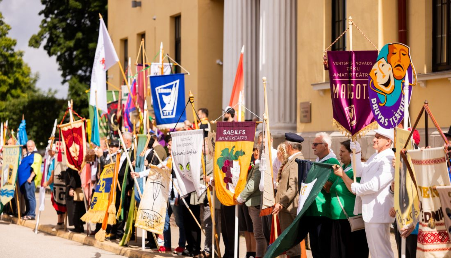XV Latvijas amatierteātru svētki Valkā