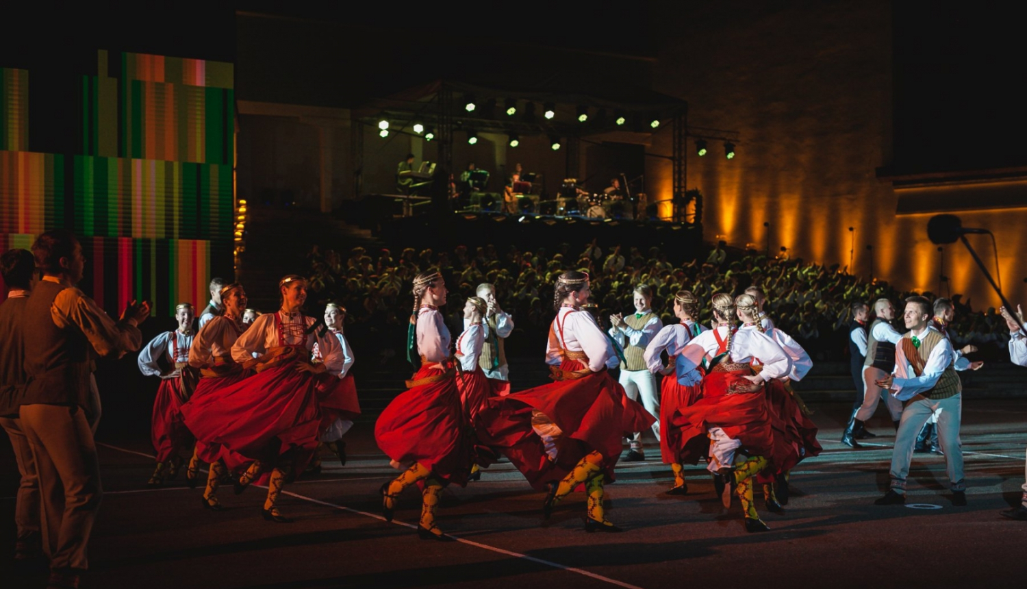 Deju lieluzvedums Tukumā