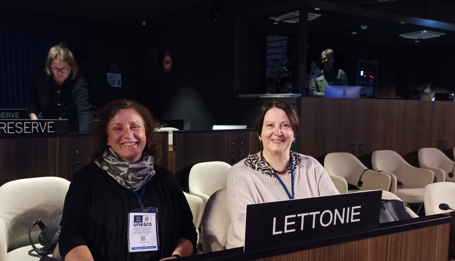 Gita Lancere un Signe Pujāte Parīzē, UNESCO 10. Ģenerālajā asamblejā