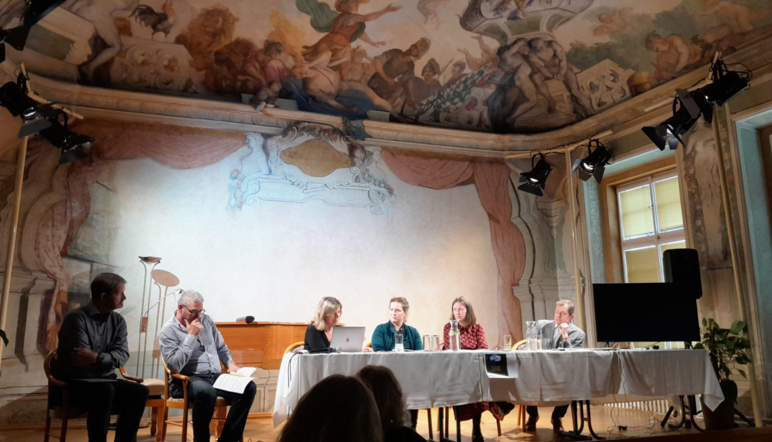 Skats no diskusijas Mūzikas izglītības politikas grupas simpozijā Čehijā